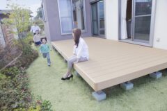 ウッドデッキで庭が変わる！快適空間づくりのエクステリア術